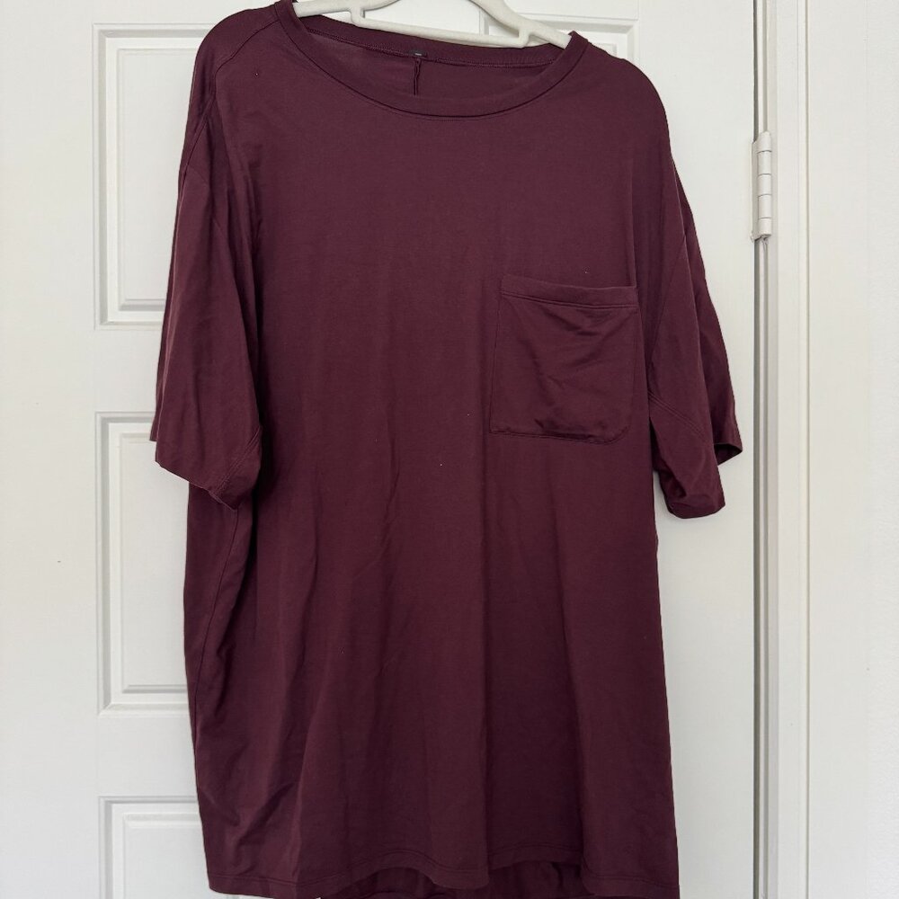 mens lululemon workout shirt